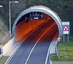 Traffic chaos as A3 tunnel closes after electrical fault