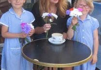 Kind Sheet School pupils