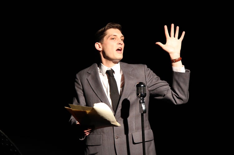 Colin Elmer as Kenneth Williams.