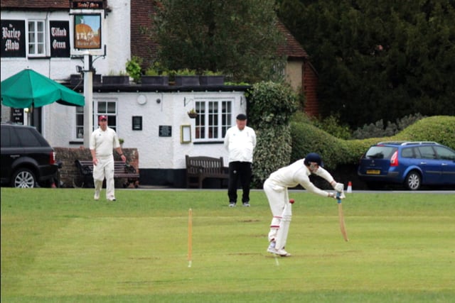 Last pair salvage draw for leaders at Grayshott
