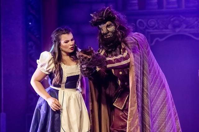 Camberley Theatre panto excels