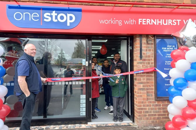 Cutting the ribbon to open Fernhurst’s new One Stop convenience store in Midhurst Road