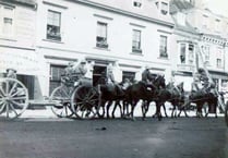 Horses and soldiers in Alton High Street