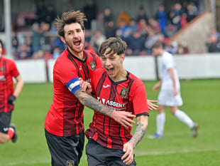Petersfield earn shock win against Fareham to reach League Cup final