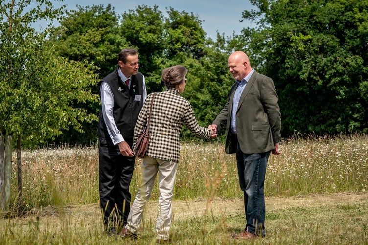 Sculptor Patrick Walls meets Princess Anne.
