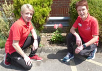 Soldridge man donates £500 to Cardiac Rehab Centre in Alton