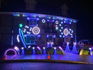Video: Four Marks Christmas lights house made riding charity £3,000