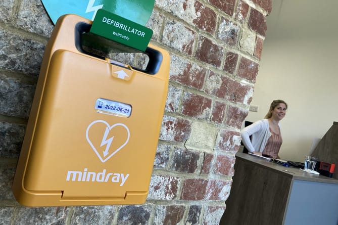 Defibrillator Pic