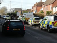 Woman arrested for carrying knife and 'making threats to kill'