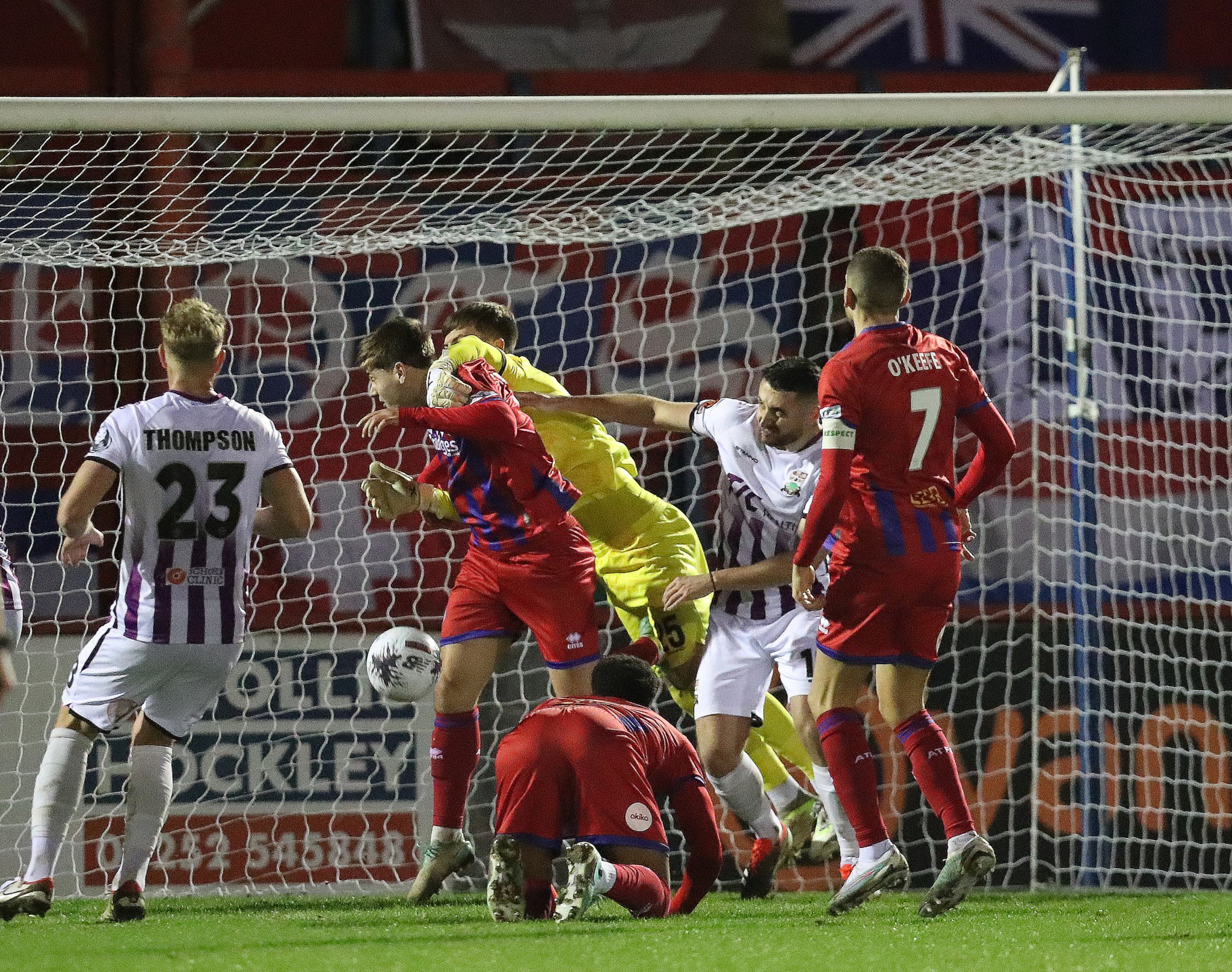 Aldershot Town beat Barnet thanks to late Kwame Thomas winner