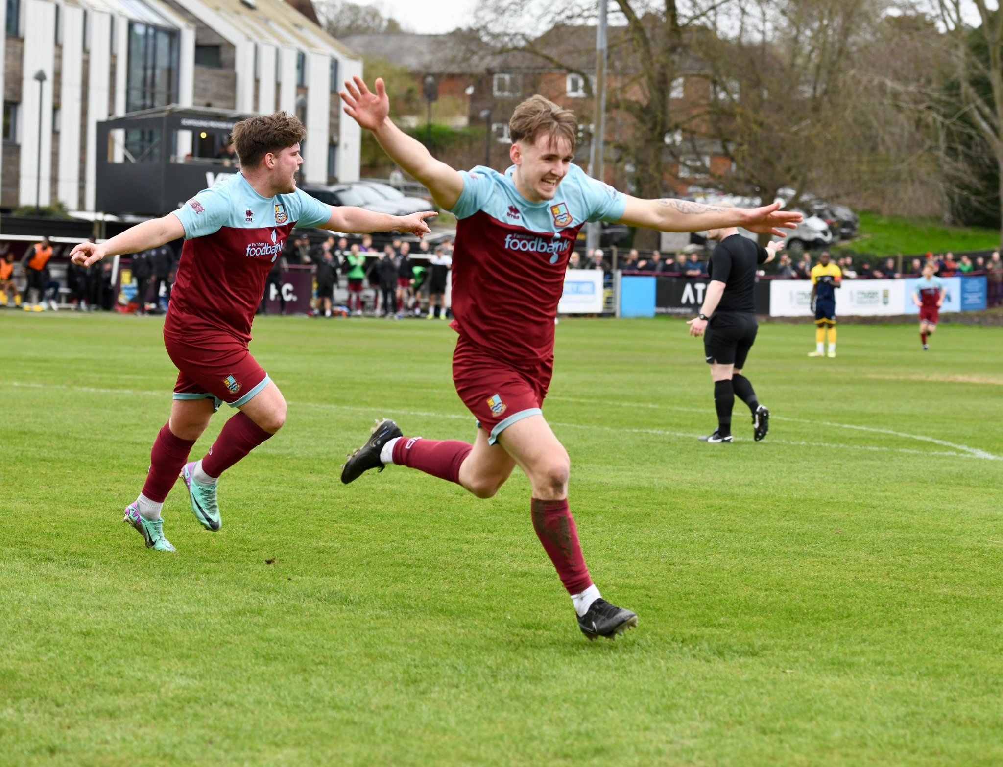 Hat-trick hero Owen Dean fires Farnham Town to emphatic victory against ...