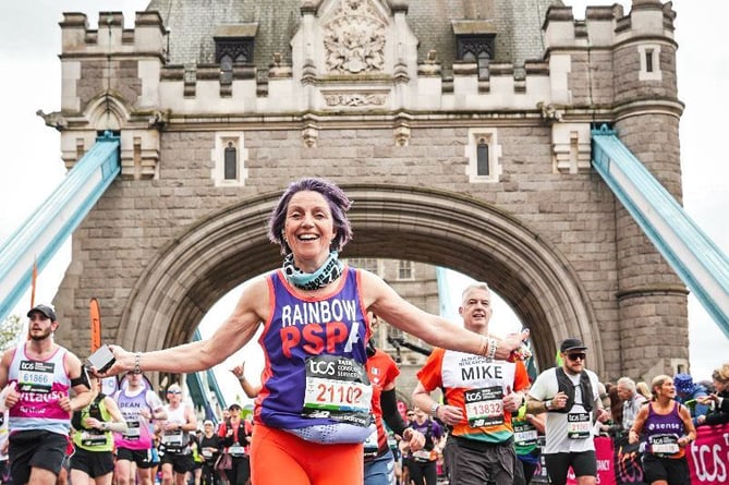 Anna Rainbow runs London Marathon 2024