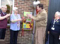 Heartfelt thanks as £2.5k defibrillator unveiled on Petersfield estate
