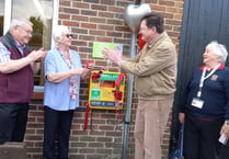 Heartfelt thanks as £2.5k defibrillator unveiled on Petersfield estate
