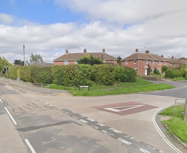 Cyclist injured in late-night hit and run collision in Horndean