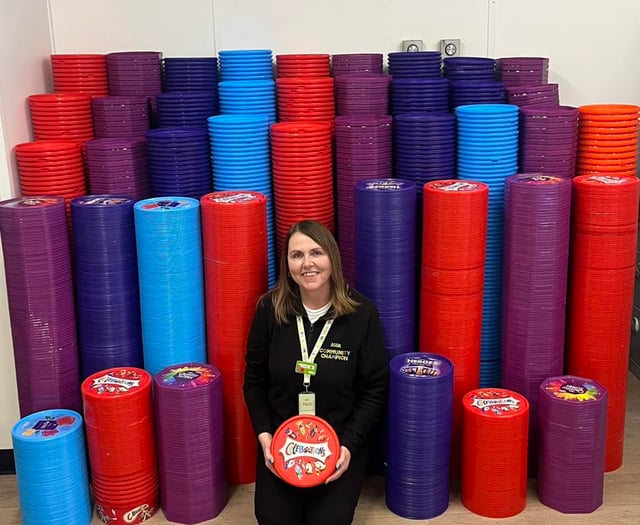 People collect more than 2,000 containers for Macmillan Cancer Support