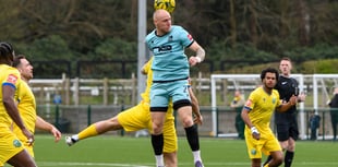 Town close in on title with thumping win at Ascot