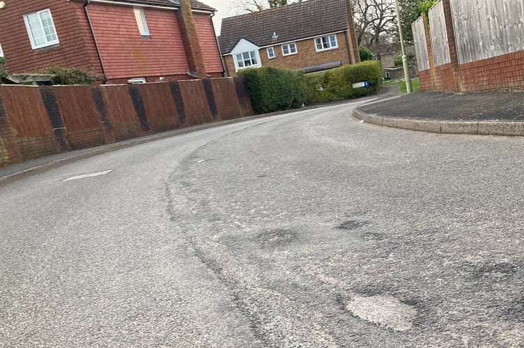 Petersfield Durford Road potholes