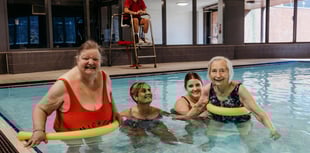 Horndean care home residents with dementia make a splash