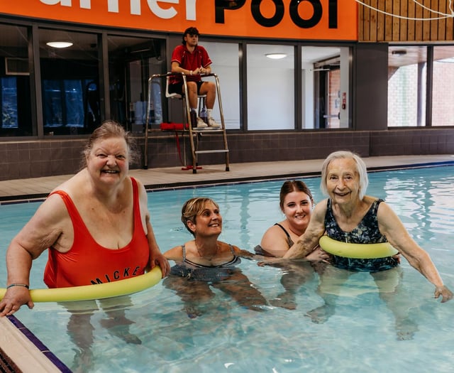 Horndean care home residents with dementia make a splash