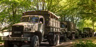 Crowds line streets for VE Day 80 convoy tribute across Hampshire
