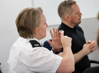 Hampshire Police fund sign language training to aid deaf community