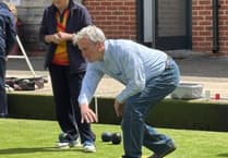 Damian Hinds MP: Learning the many benefits of bowls in Alton