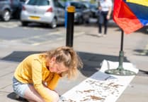 Viva Petersfield! Shoppers donate £1,200 to Colombian street kid charity