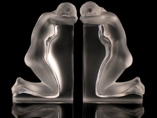 Design classics and modern art in the frame