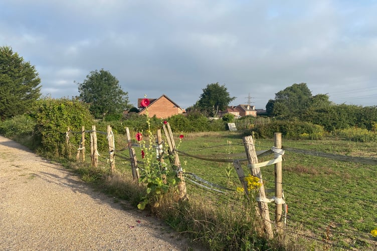 Chalk Hill Road Horndean PIC4