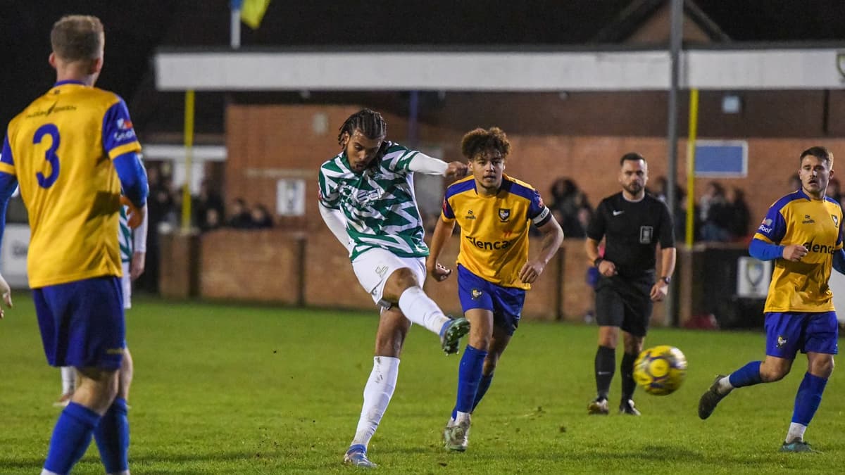 Farnham Town come back from 3-0 down to earn dramatic point ...