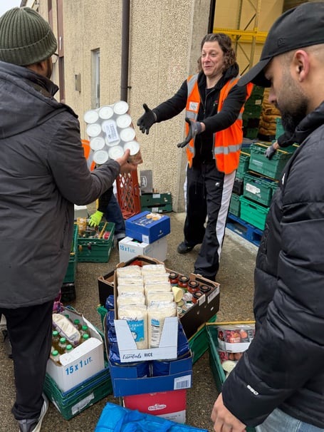 Young Muslims Donate Over 1.5 Tonnes of Food to FareShare