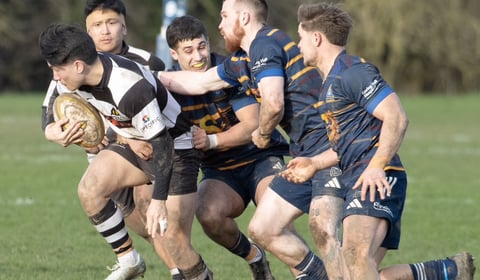 Late penalty seals Farnham win against Worthing