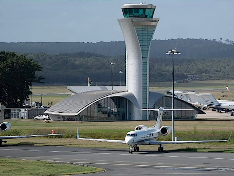 West Surrey to fight Farnborough Airport expansion
