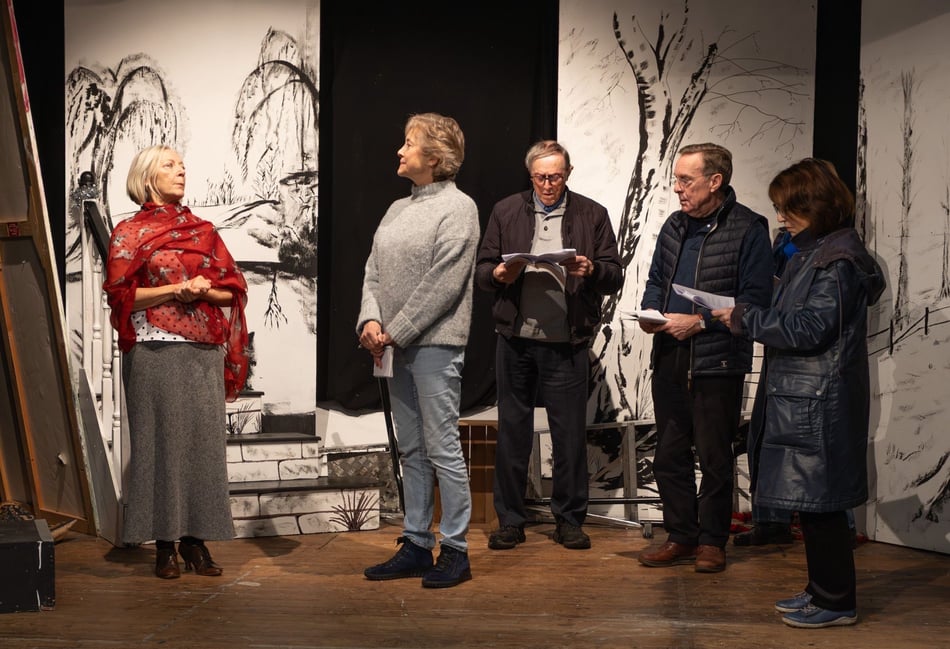 Tour guide comedy is Tilbourne Players' tribute to Maggie Smith