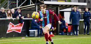 Farnham Town confirm home play-off semi-final with draw at Hanwell