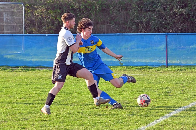 Iggy Cake scored Petersfield Town's equaliser against New Milton Town (Photo: Malcolm Wells)