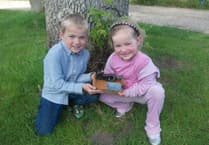 Metal detecting children discover a bomb in their garden