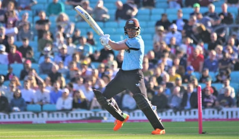 Captain Curran steers Surrey to derby win