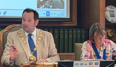 Everybody's talking about Jamie as Petersfield gets new mayor