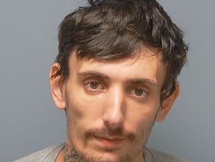Wecock man jailed for shoplifting and PC assault