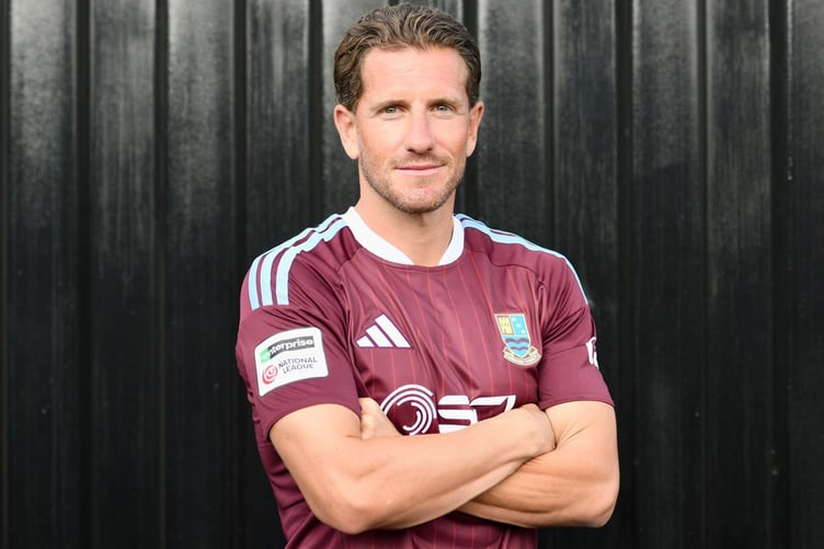 Farnham Town have signed former Chelsea, Sheffield Wednesday, Reading and AFC Wimbledon midfielder Sam Hutchinson (Photo: Farnham Town FC)