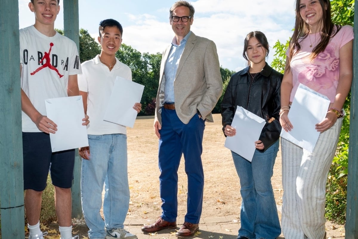 Petersfield school in UK's top 100 for GCSE results