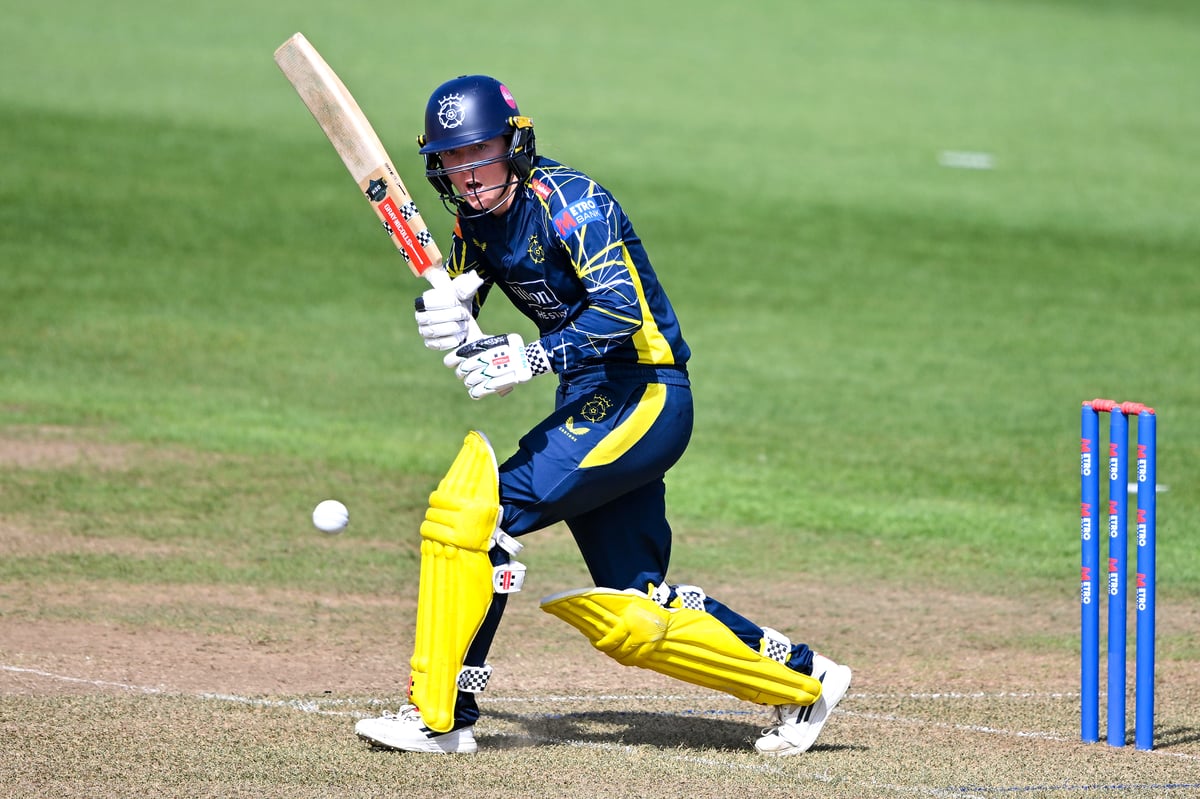 Ella McCaughan: Hampshire batter signs two-year contract extension