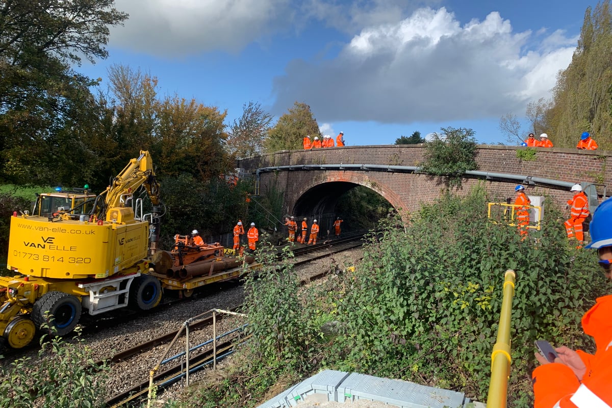 Rising to the challenge as footbridge removed in week of upgrades on Petersfield to Portsmouth railway